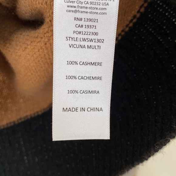 Frame Color Block Crew Sweater - Picture 3 of 12